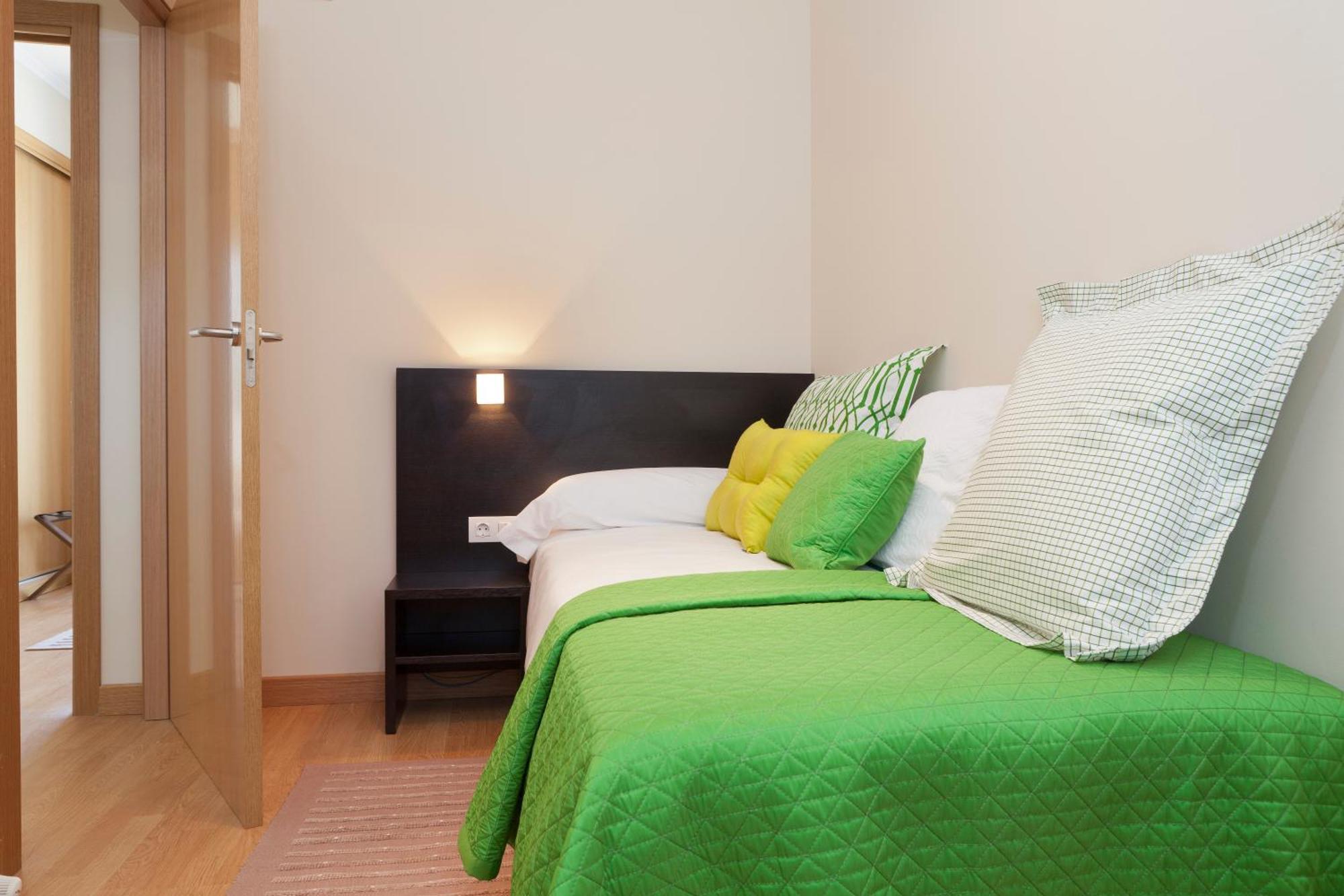فيتوريا غاستيِز Aparthotel Jardines De Aristi الغرفة الصورة